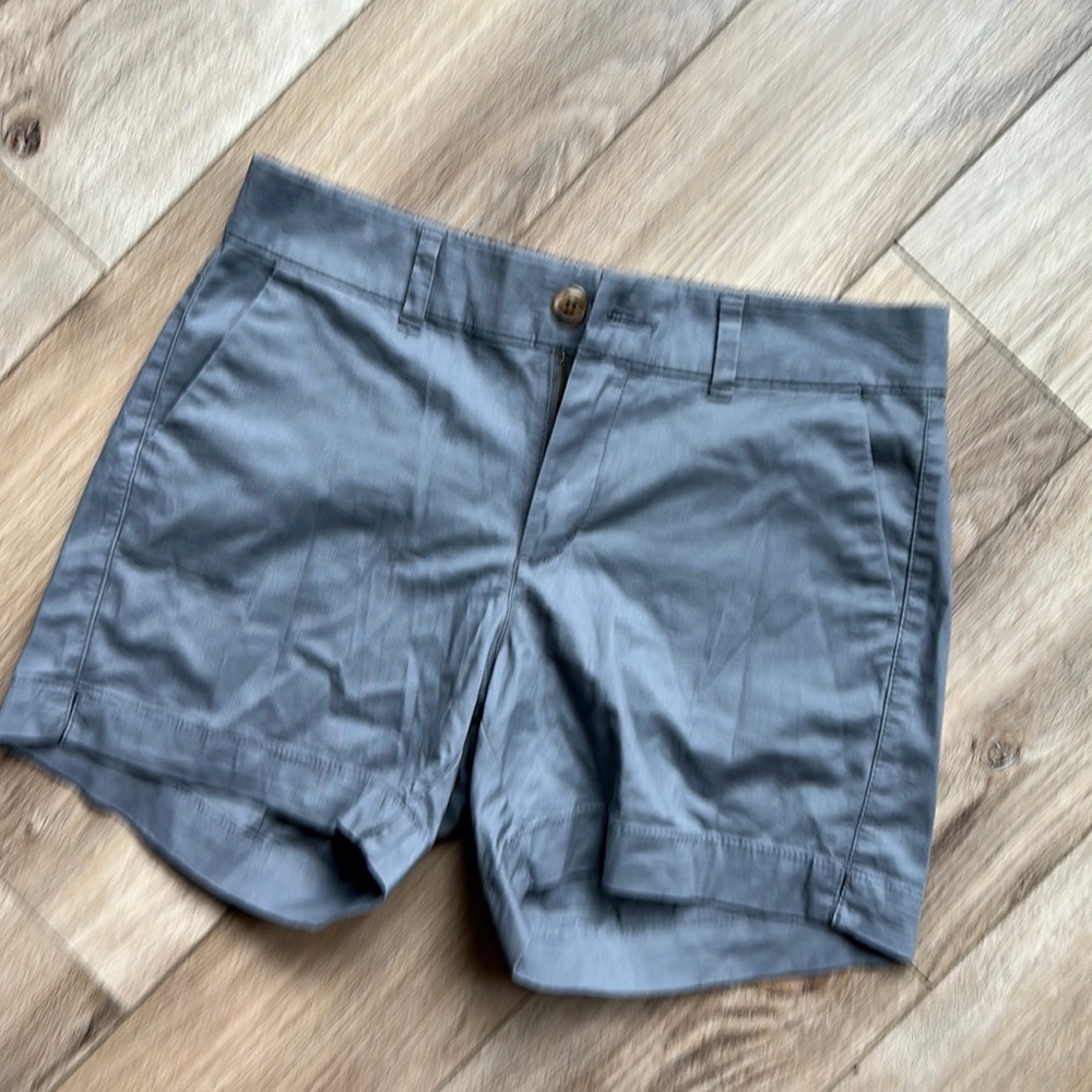 Old Navy mid rise dark grey shorts